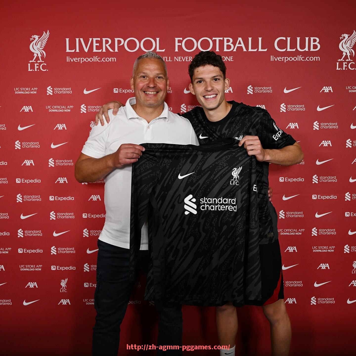 pg电子在线下载-CBA各大足球队海报盘点